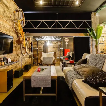 Gatu Selecta 5 Diseno Calidad Wifi, Aire Acc Junto Recinto Ferial, Preferente Mayores De 21 Anos Y Familias * Χέρεζ